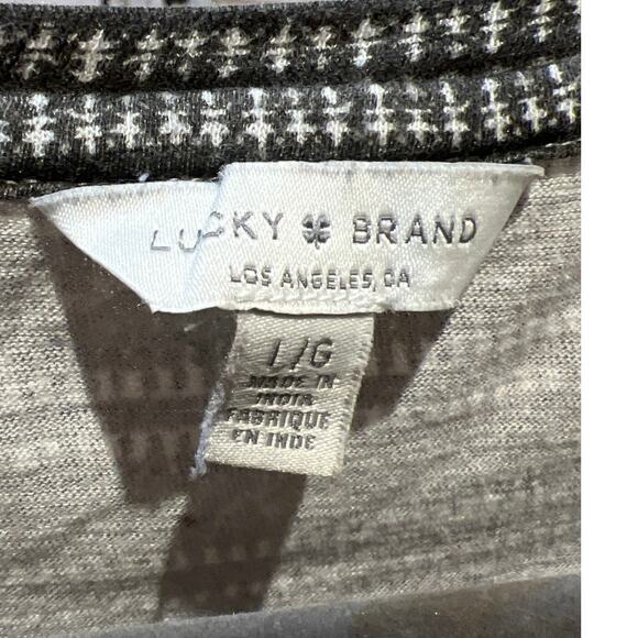 Lucky Brand Boho Beige Gray Print V Neck Short Sleeve Top Size Large - Picture 5 of 7